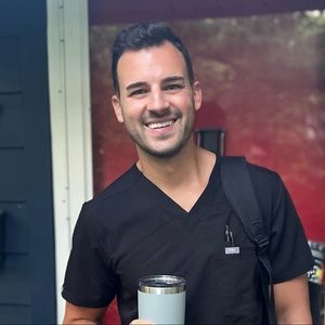 Meet your Posher, Hunter